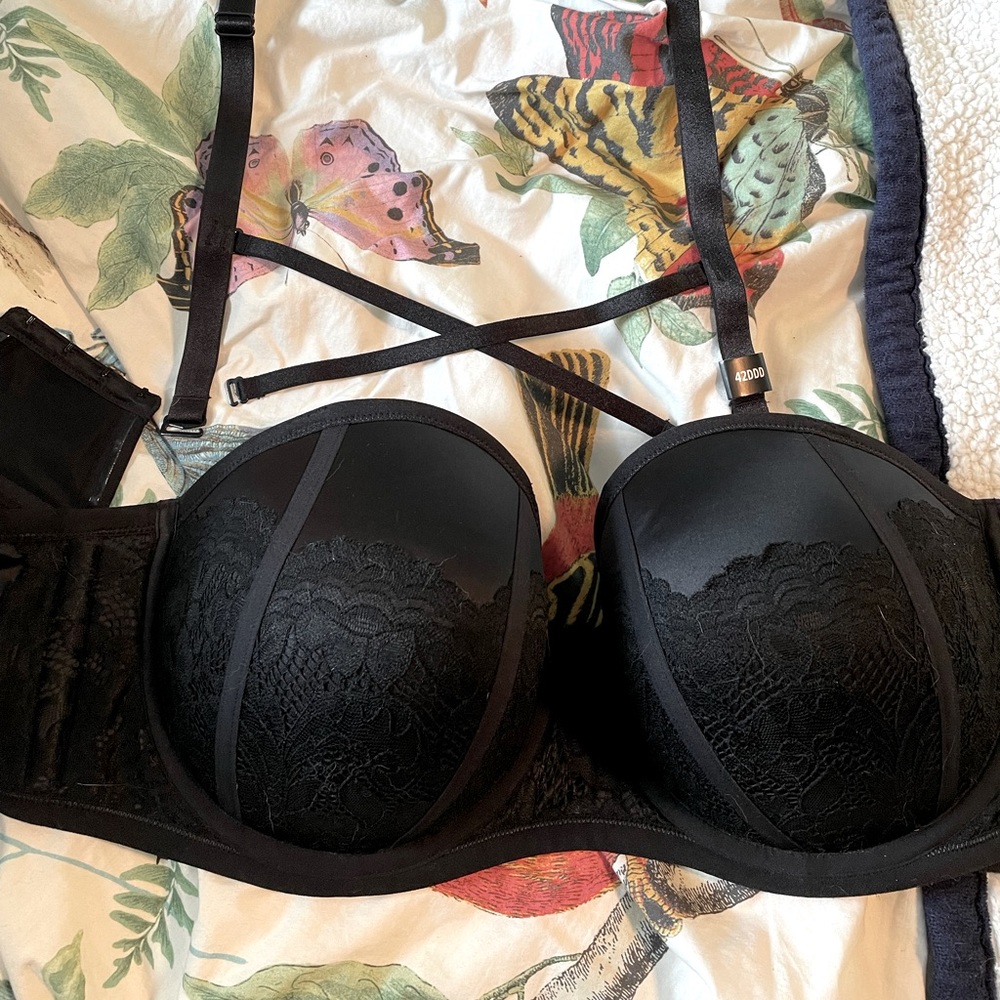 Torrid Curve Strapless Push-up 42DDD/38H